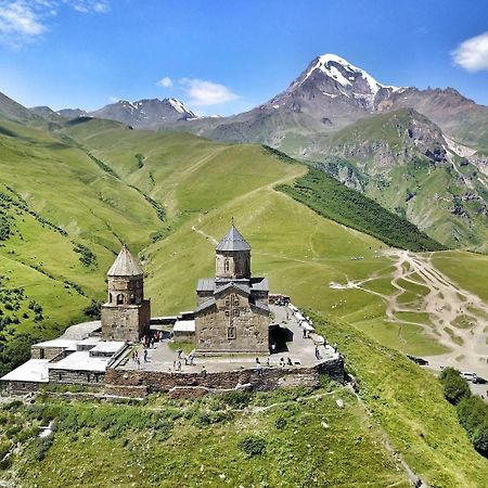 Ineza'S Guest House Kazbegi Εξωτερικό φωτογραφία